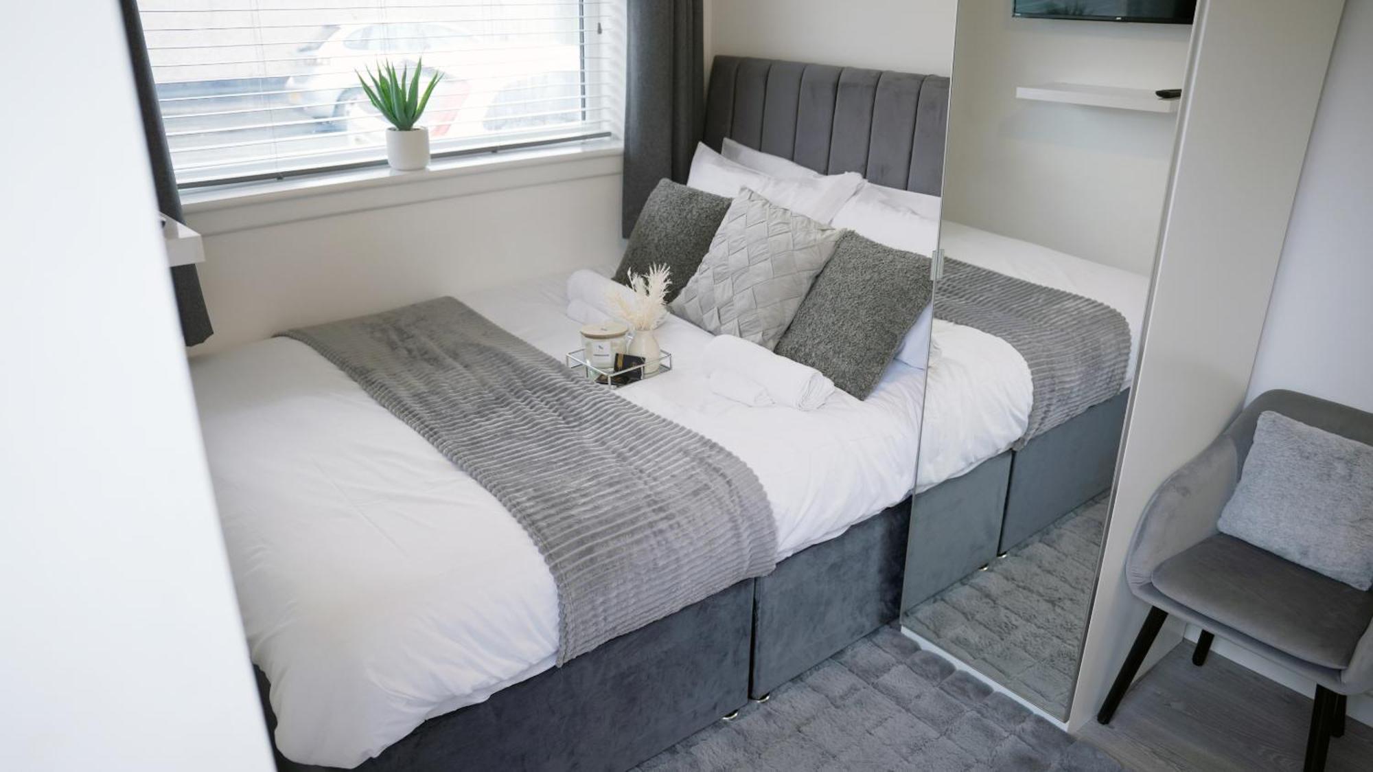City Centre House, Parking With Ev, Free Wifi, Netflix 考文垂 客房 照片