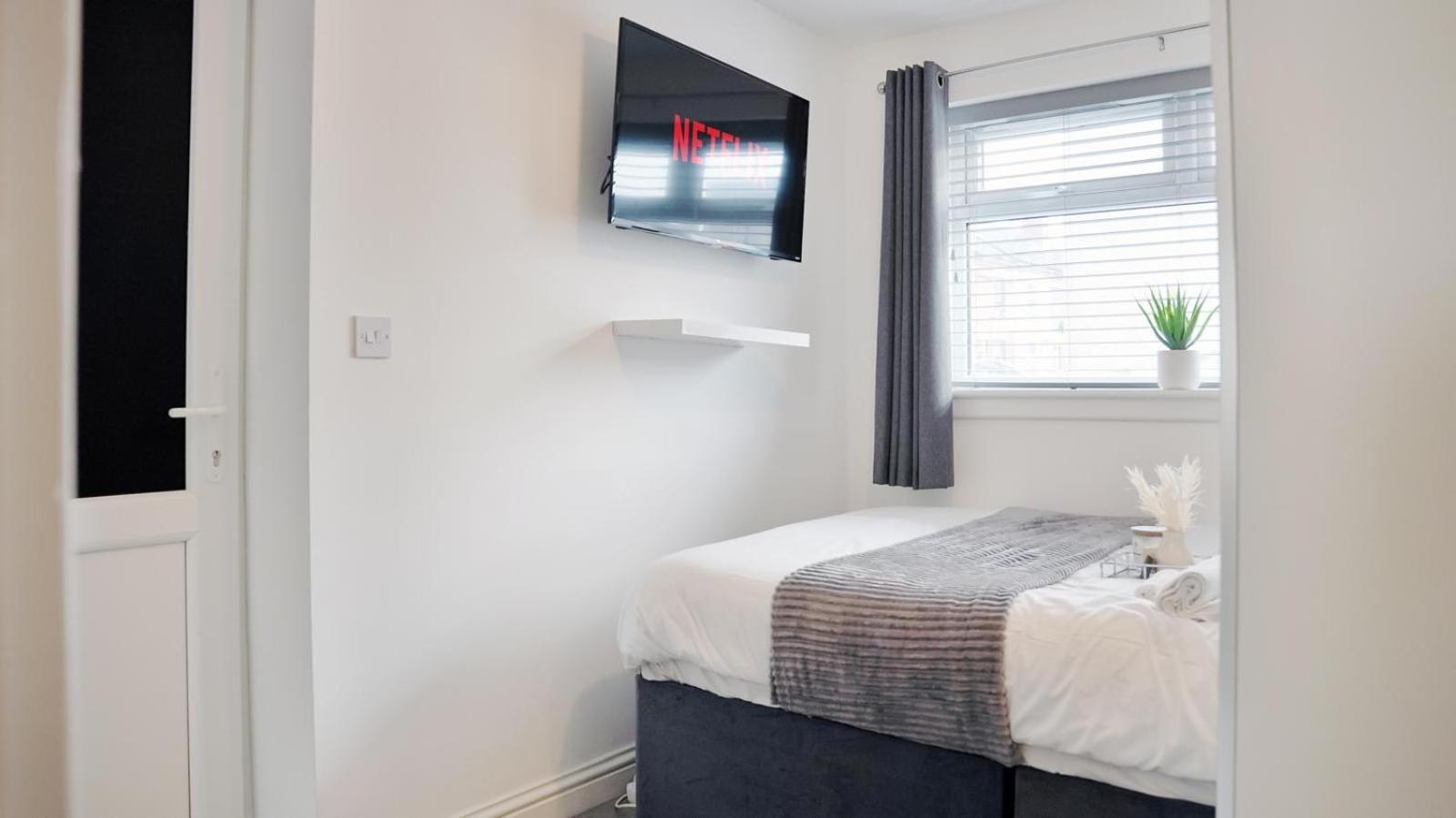 City Centre House, Parking With Ev, Free Wifi, Netflix 考文垂 外观 照片