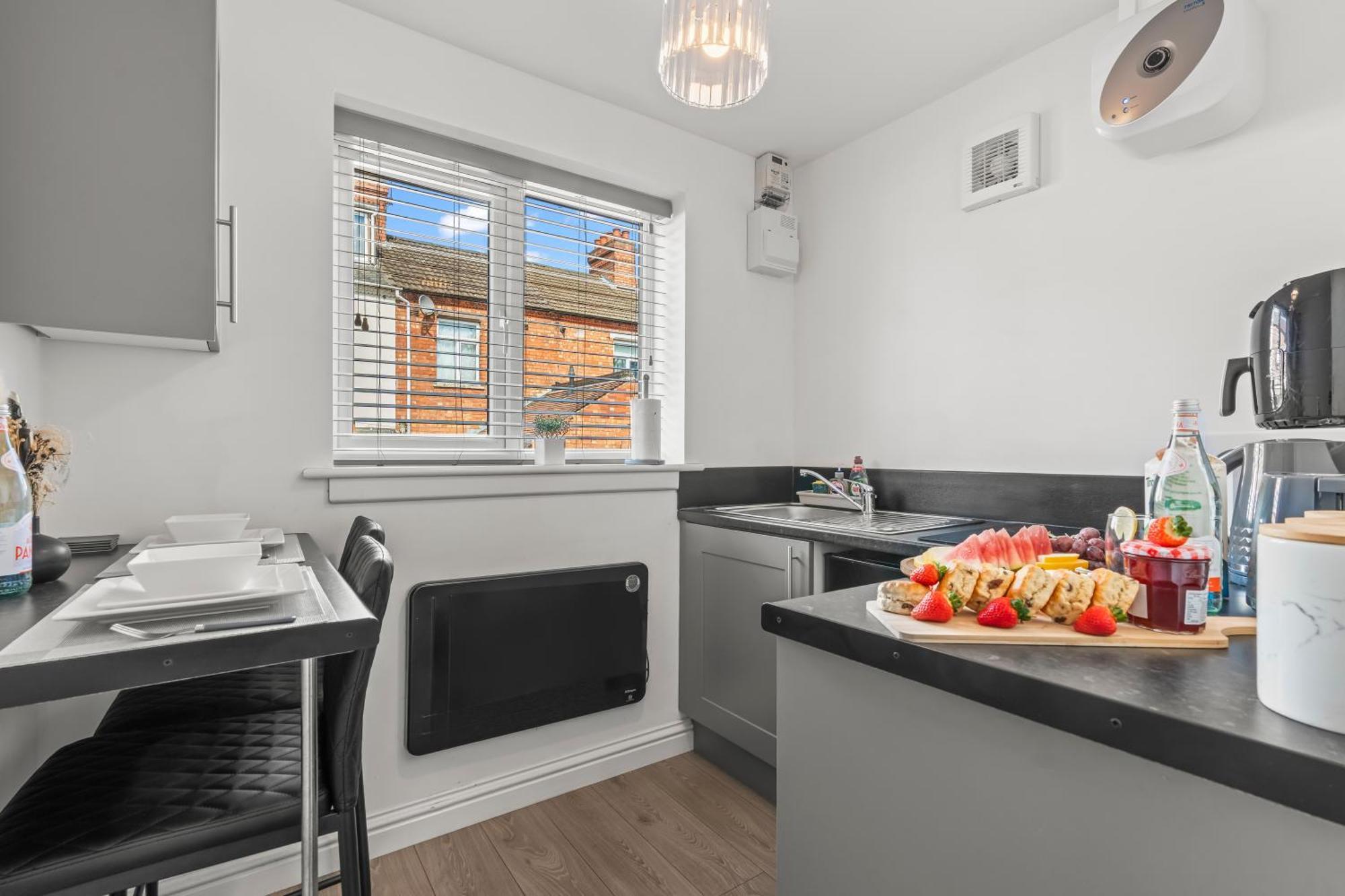 City Centre House, Parking With Ev, Free Wifi, Netflix 考文垂 外观 照片